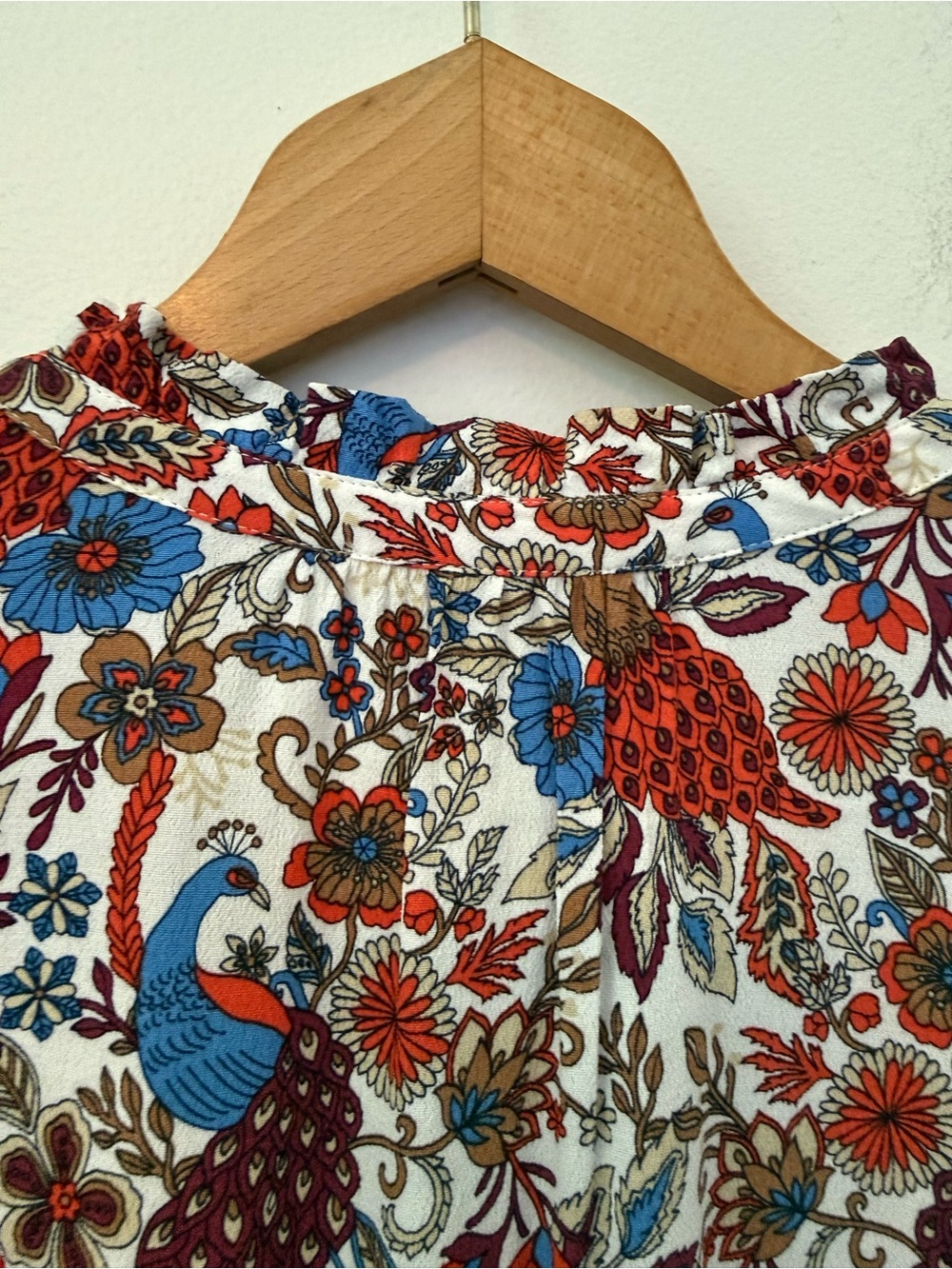 Loft Top Women’s Floral Peacock Ruffle Sleeve - Picture 6 of 14